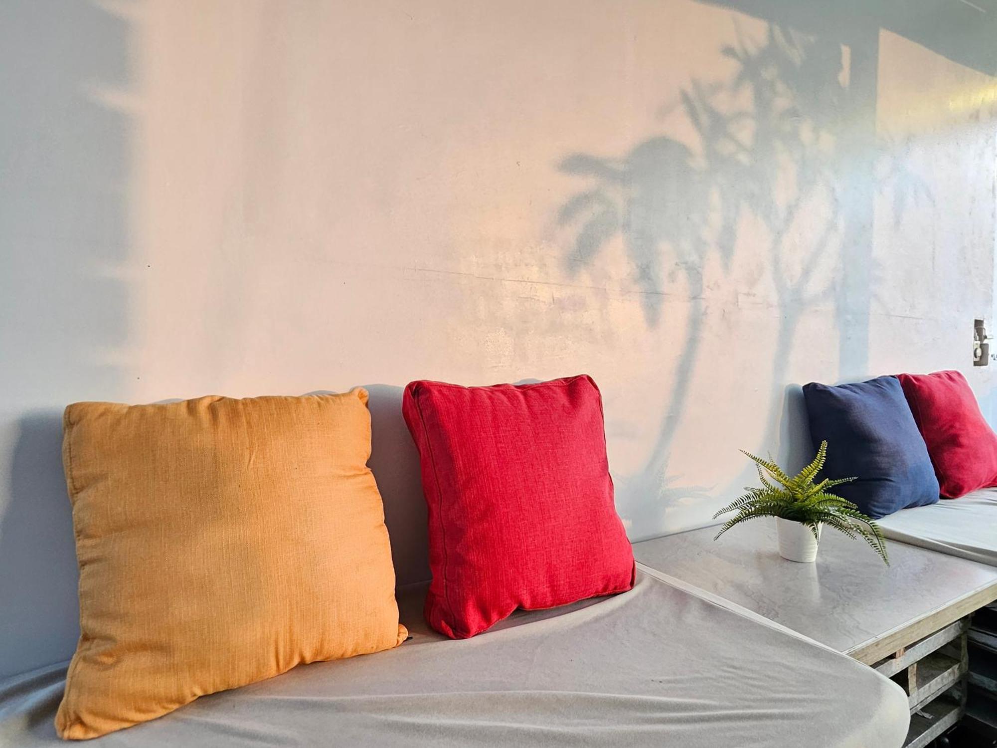 舞浪海景旅店 Hotel Xiaoliuqiu Buitenkant foto